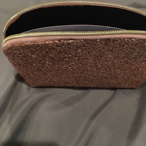 ESTE LAUDER GLAM-GLITTER BAG & ESSENTIALS - Picture 3 of 5